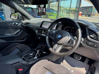 BMW 1 SERIES 2.0 M135i Hatchback 5dr Petrol Auto xDrive Euro 6 (s/s) (306 ps)