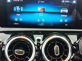 MERCEDES-BENZ A-CLASS 2.0 A200d Sport (Executive) Hatchback 5dr Diesel 8G-DCT Euro 6 (