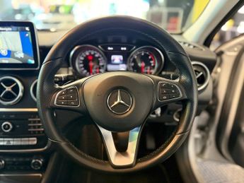 MERCEDES-BENZ A-CLASS 2.1 A200d Sport (Premium) Hatchback 5dr Diesel 7G-DCT Euro 6 (s/
