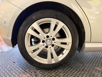 MERCEDES-BENZ A-CLASS 2.1 A200d Sport (Premium) Hatchback 5dr Diesel 7G-DCT Euro 6 (s/
