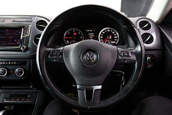 VOLKSWAGEN TIGUAN 2.0 TDI BlueMotion Tech Match SUV 5dr Diesel DSG 4WD Euro 6 (s/s