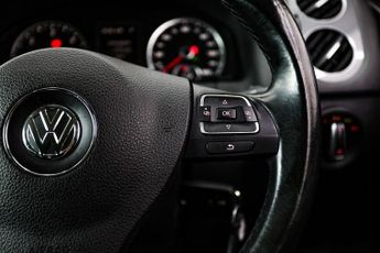 VOLKSWAGEN TIGUAN 2.0 TDI BlueMotion Tech Match SUV 5dr Diesel DSG 4WD Euro 6 (s/s