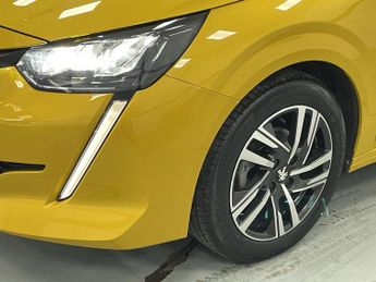 PEUGEOT 208 1.2 PureTech Active Premium + Hatchback 5dr Petrol Manual Euro 6