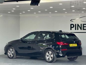 BMW 1 SERIES 1.5 118i SE Hatchback 5dr Petrol DCT Euro 6 (s/s) (140 ps)