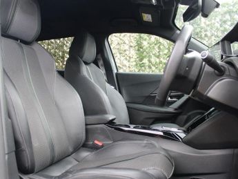 PEUGEOT E-2008 50kWh GT SUV 5dr Electric Auto (7kW Charger) (136 ps)