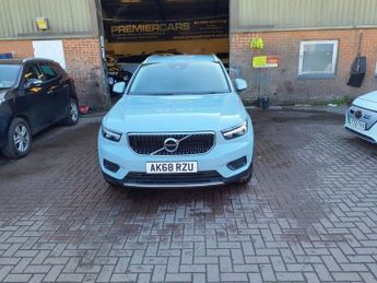 VOLVO XC40 2.0 D3 Momentum Pro SUV 5dr Diesel Auto AWD Euro 6 (s/s) (150 ps