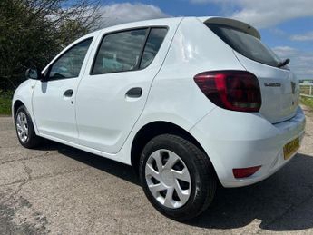 DACIA SANDERO 1.0 SCe Essential Hatchback 5dr Petrol Manual Euro 6 (75 ps)