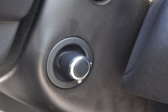 LAND ROVER RANGE ROVER SPORT 3.0 SD V6 HSE SUV 5dr Diesel Auto 4WD Euro 6 (s/s) (306 ps)