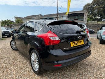 FORD FOCUS 1.6 Zetec Hatchback 5dr Petrol Manual Euro 5 (125 ps)