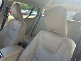 VOLVO V60 2.4 D5 SE Lux Nav Estate 5dr Diesel Geartronic Euro 5 (215 ps)