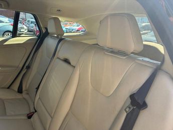 VOLVO V60 2.4 D5 SE Lux Nav Estate 5dr Diesel Geartronic Euro 5 (215 ps)