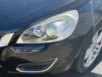 VOLVO V60 2.4 D5 SE Lux Nav Estate 5dr Diesel Geartronic Euro 5 (215 ps)
