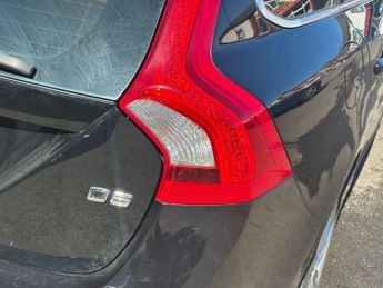 VOLVO V60 2.4 D5 SE Lux Nav Estate 5dr Diesel Geartronic Euro 5 (215 ps)