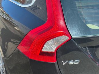 VOLVO V60 2.4 D5 SE Lux Nav Estate 5dr Diesel Geartronic Euro 5 (215 ps)