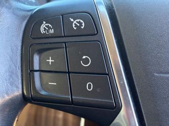 VOLVO V60 2.4 D5 SE Lux Nav Estate 5dr Diesel Geartronic Euro 5 (215 ps)