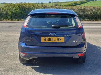 FORD FOCUS 1.6 Zetec Hatchback 5dr Petrol Automatic (184 g/km, 99 bhp)