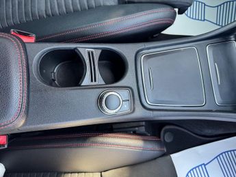 MERCEDES-BENZ GLA 2.1 GLA220d AMG Line (Premium) SUV 5dr Diesel 7G-DCT 4MATIC Euro