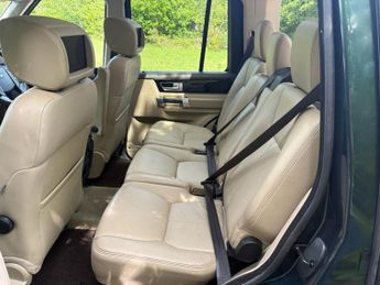 LAND ROVER DISCOVERY 4 3.0 SD V6 HSE Luxury SUV 5dr Diesel Auto 4WD Euro 5 (s/s) (255 b