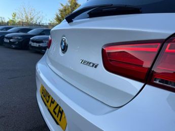BMW 1 SERIES 2.0 120i GPF Sport Hatchback 5dr Petrol Auto Euro 6 (s/s) (184 p
