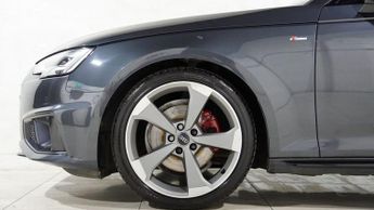 AUDI A4 AVANT 2.0 TDI 35 Black Edition Estate 5dr Diesel S Tronic Euro 6 (s/s)