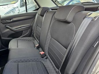 SKODA FABIA AUTOMATIC 1.2 TSI SE L Hatchback 5dr Petrol DSG Euro 6 (s/s) (11