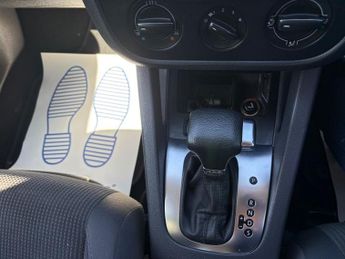 VOLKSWAGEN GOLF 1.9 TDI SE Estate 5dr Diesel DSG Euro 4 (105 ps)