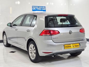 VOLKSWAGEN GOLF 1.6 TDI BlueMotion Tech SE Hatchback 5dr Diesel DSG Euro 5 (s/s)