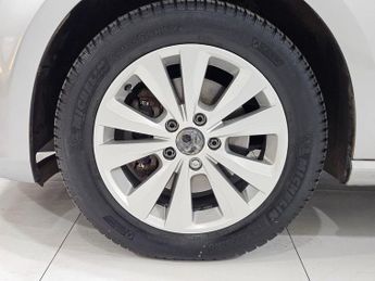 VOLKSWAGEN GOLF 1.6 TDI BlueMotion Tech SE Hatchback 5dr Diesel DSG Euro 5 (s/s)