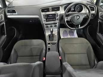 VOLKSWAGEN GOLF 1.6 TDI BlueMotion Tech SE Hatchback 5dr Diesel DSG Euro 5 (s/s)
