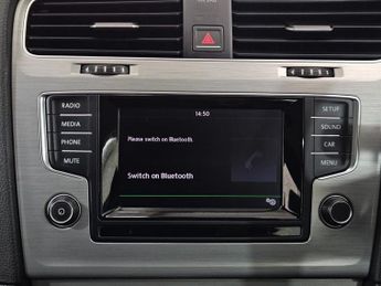 VOLKSWAGEN GOLF 1.6 TDI BlueMotion Tech SE Hatchback 5dr Diesel DSG Euro 5 (s/s)
