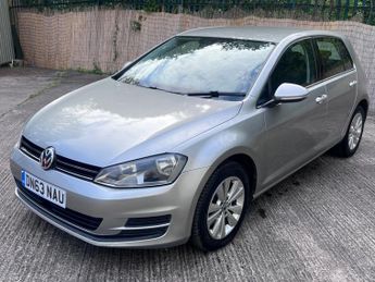 VOLKSWAGEN GOLF 1.6 TDI BlueMotion Tech SE Hatchback 5dr Diesel DSG Euro 5 (s/s)