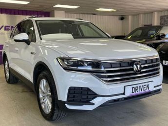 VOLKSWAGEN TOUAREG 3.0 TDI V6 SE SUV 5dr Diesel Tiptronic 4Motion Euro 6 (s/s) (231