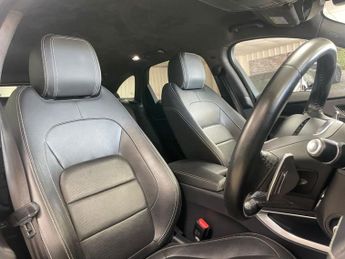 JAGUAR F-PACE 2.0 D180 R-Sport SUV 5dr Diesel Auto Euro 6 (s/s) (180 ps)
