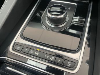 JAGUAR F-PACE 2.0 D180 R-Sport SUV 5dr Diesel Auto Euro 6 (s/s) (180 ps)