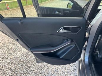 MERCEDES-BENZ A-CLASS 1.6 A180 AMG Line (Premium) Hatchback 5dr Petrol 7G-DCT Euro 6 (