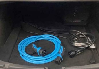 TESLA Model 3 (Dual Motor) Long Range Saloon 4dr Electric Auto 4WDE (346 ps)