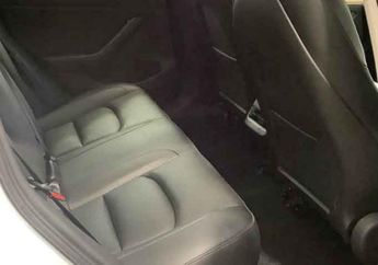 TESLA Model 3 (Dual Motor) Long Range Saloon 4dr Electric Auto 4WDE (346 ps)