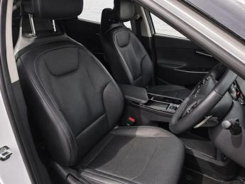 KIA EV6 77.4kWh Air Hatchback 5dr Electric Auto (225 bhp)