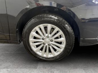 MG MG5 61.1kWh Exclusive Long Range Estate 5dr Electric Auto (156 ps)