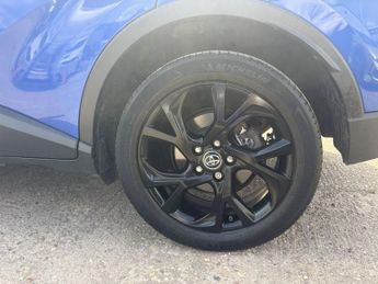 TOYOTA C-HR 1.2 VVT-i Dynamic SUV 5dr Petrol CVT AWD Euro 6 (s/s) (116 ps)