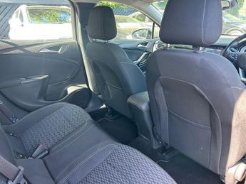 VAUXHALL ASTRA 1.4i Turbo GPF SRi Hatchback 5dr Petrol Auto Euro 6 (s/s) (150 p