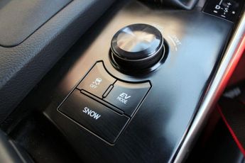 LEXUS IS 2.5 300h F Sport Saloon 4dr Petrol Hybrid E-CVT Euro 5 (s/s) (22
