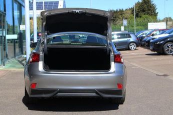LEXUS IS 2.5 300h F Sport Saloon 4dr Petrol Hybrid E-CVT Euro 5 (s/s) (22
