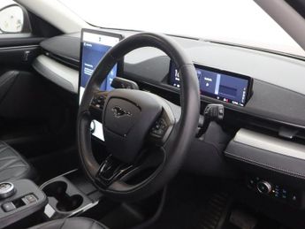 FORD MUSTANG MACH-E Standard Range 70kWh SUV 5dr Electric Automatic (269 ps)