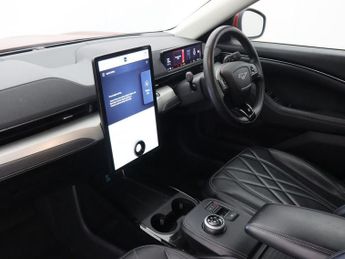 FORD MUSTANG MACH-E Standard Range 70kWh SUV 5dr Electric Automatic (269 ps)