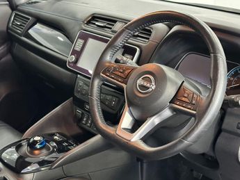 NISSAN LEAF 39kWh N-Connecta Hatchback 5dr Electric Auto (150 ps)