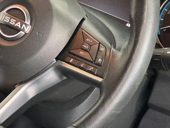 NISSAN LEAF 39kWh N-Connecta Hatchback 5dr Electric Auto (150 ps)