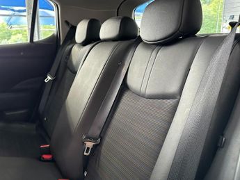 NISSAN LEAF 39kWh N-Connecta Hatchback 5dr Electric Auto (150 ps)