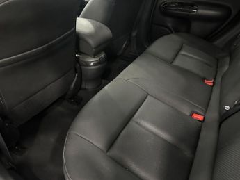 NISSAN JUKE 1.6 Tekna SUV 5dr Petrol XTRON Euro 6 (117 ps)