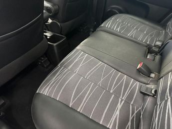 KIA VENGA 1.6 4 MPV 5dr Petrol Auto Euro 6 (123 bhp)